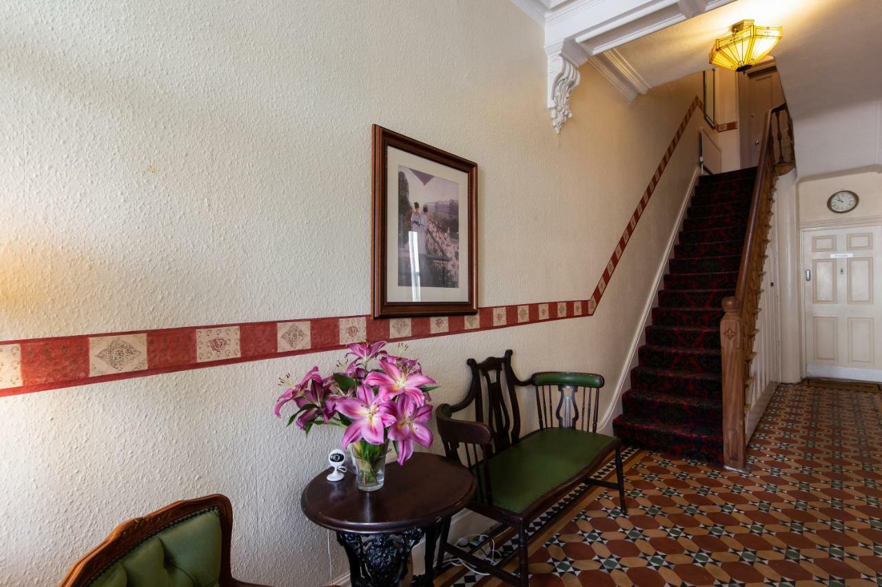 Clifton Villa Guest House Llandudno Exterior foto