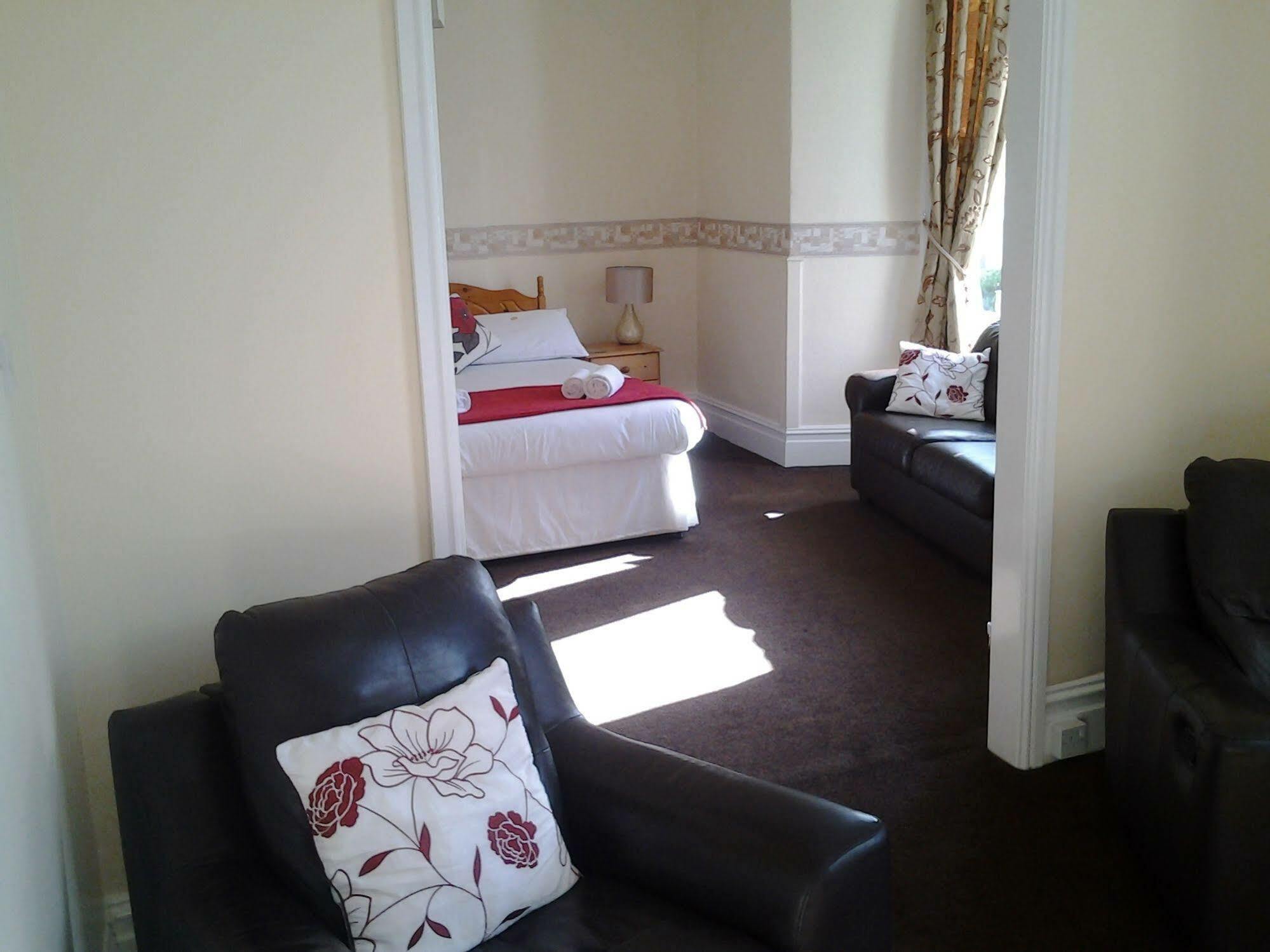 Clifton Villa Guest House Llandudno Exterior foto